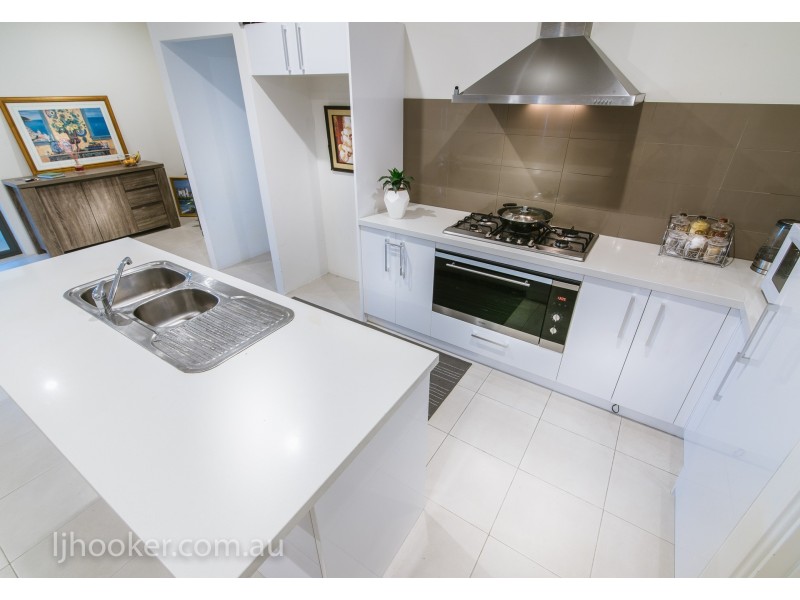 208B Hamilton Street, Queens Park WA 6107