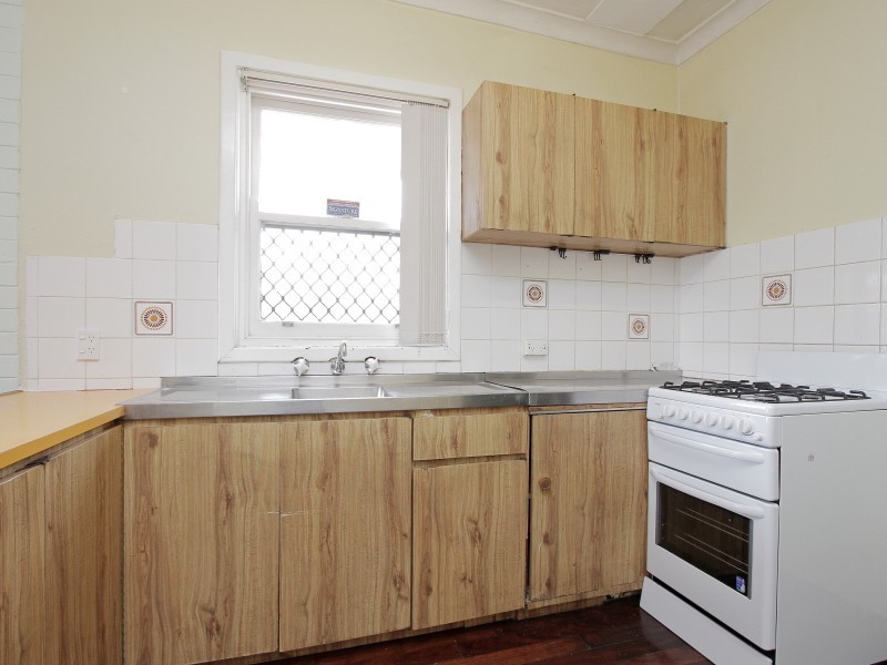 154 Manning Road, Wilson WA 6107