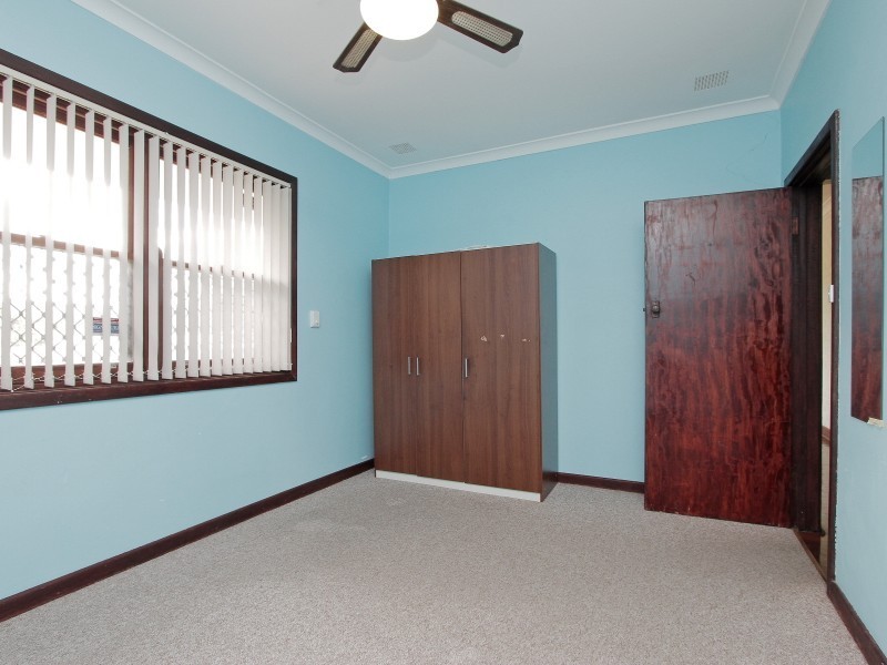 154 Manning Road, Wilson WA 6107