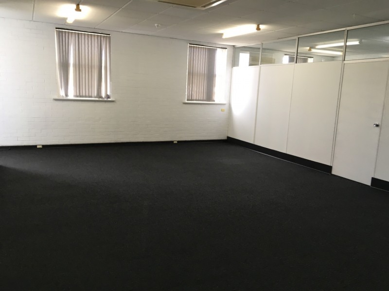 8 Oswald Street, Victoria Park WA 6100