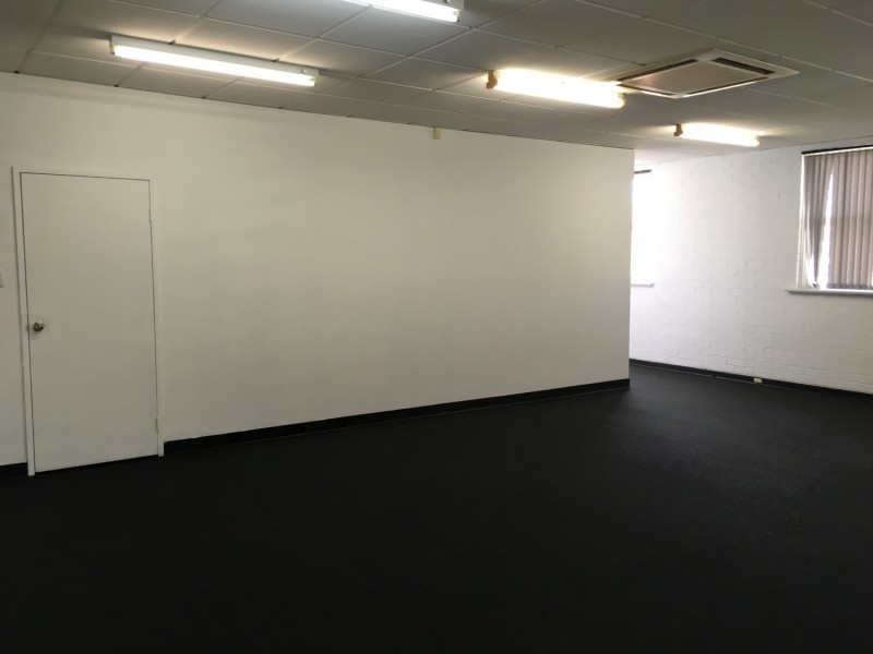 8 Oswald Street, Victoria Park WA 6100