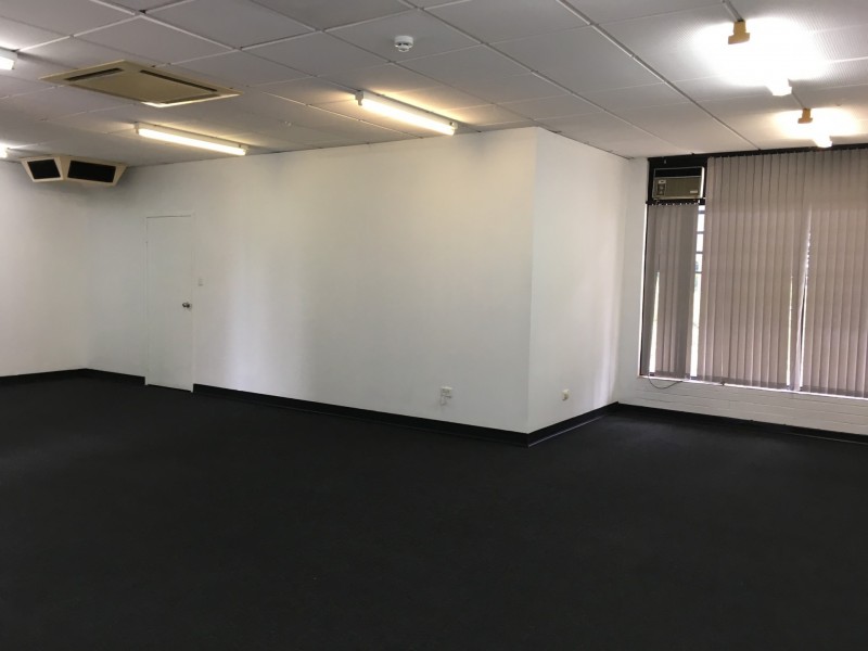 8 Oswald Street, Victoria Park WA 6100