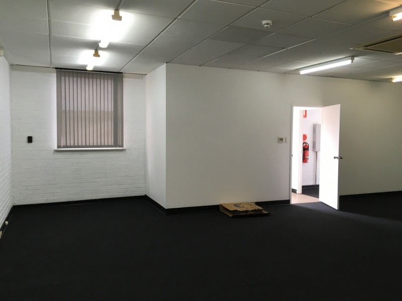 8 Oswald Street, Victoria Park WA 6100