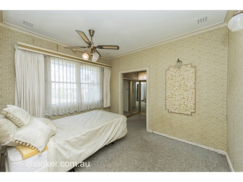 19 Farnham Street, Bentley WA 6102