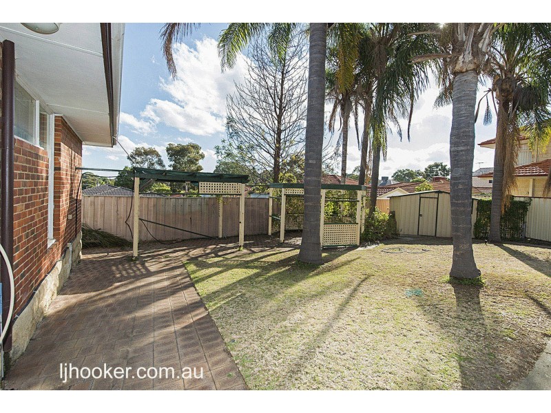 19 Farnham Street, Bentley WA 6102