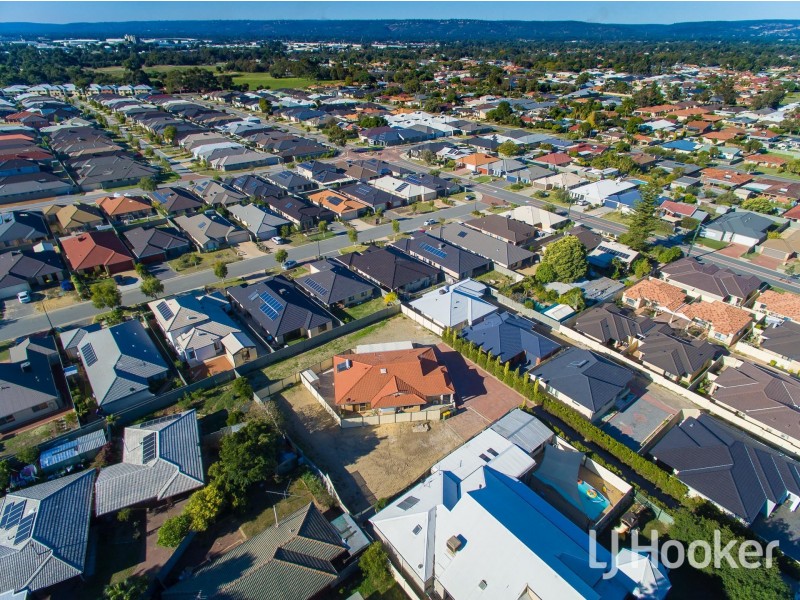 22D Stephen Street, Queens Park WA 6107