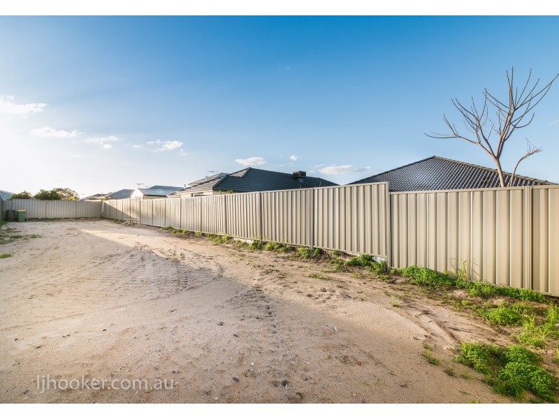 22D Stephen Street, Queens Park WA 6107