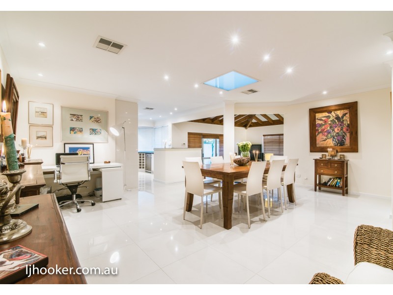 22B Stephen Street, Queens Park WA 6107