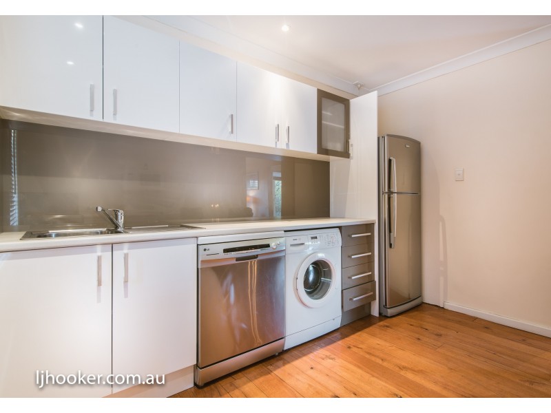 22B Stephen Street, Queens Park WA 6107