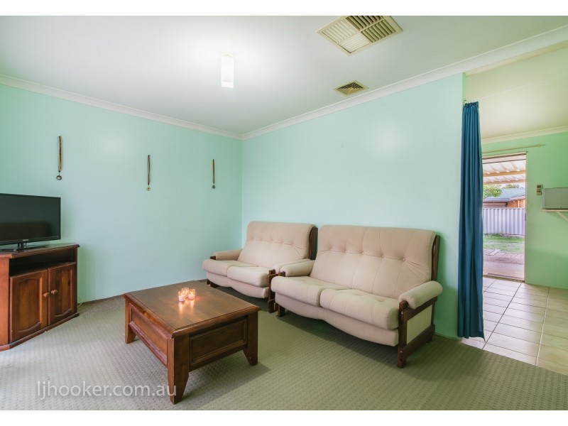 5 Firetail Court, Seville Grove WA 6112