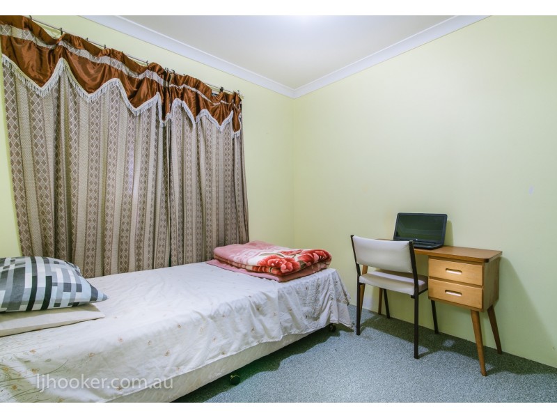 5 Firetail Court, Seville Grove WA 6112