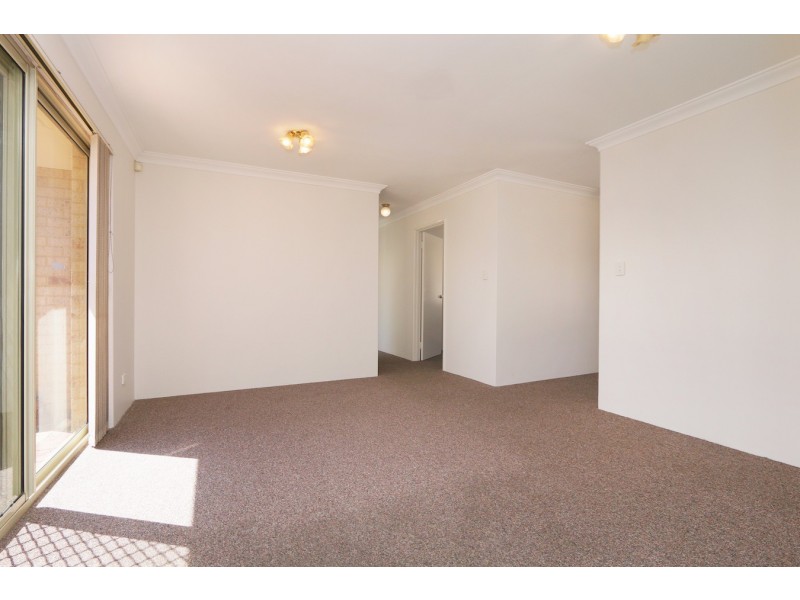 7/9 Lansing Street, Queens Park WA 6107