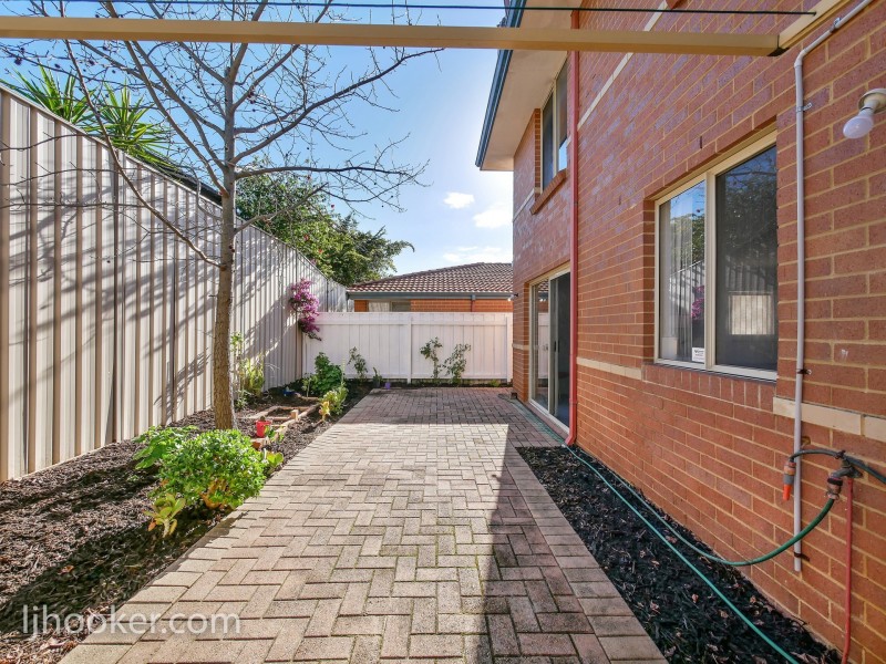 4/3 Fogerthorpe Crescent, Maylands WA 6051