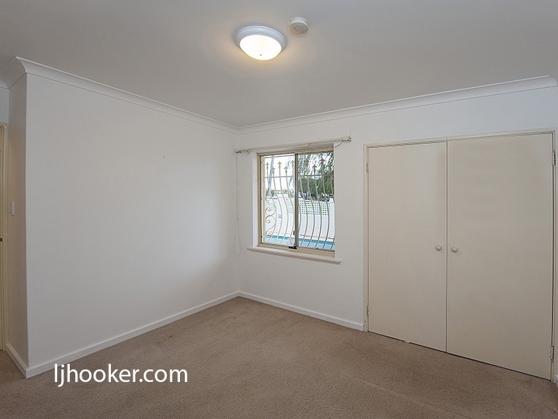 4/20 Egham Road, Burswood WA 6100