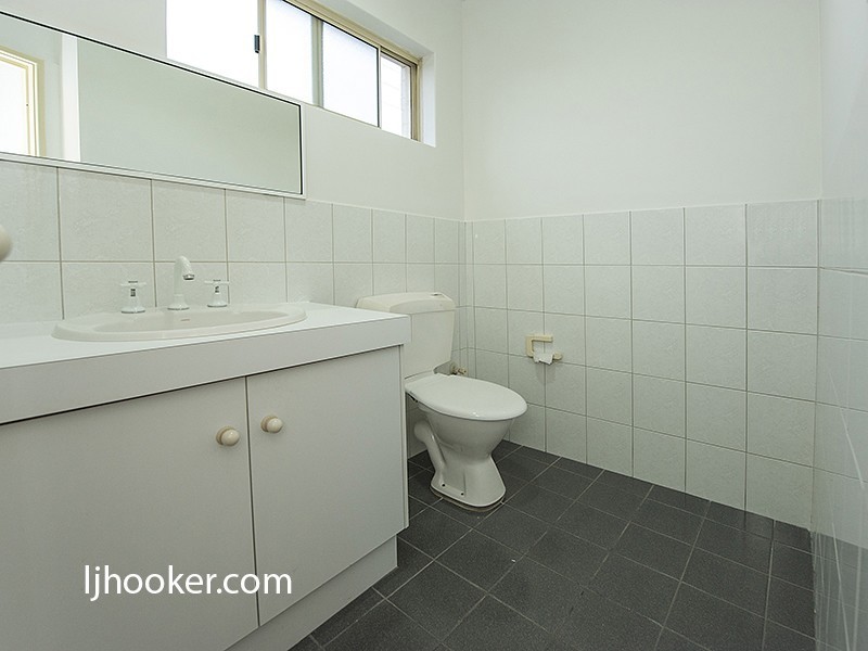 4/20 Egham Road, Burswood WA 6100