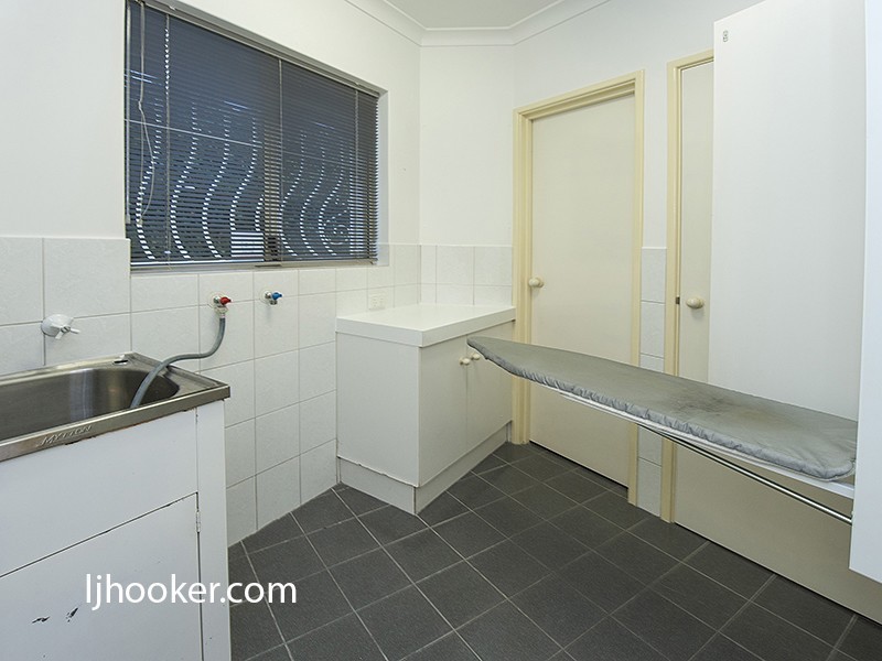 4/20 Egham Road, Burswood WA 6100