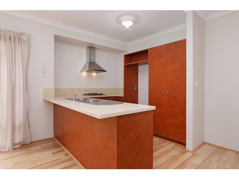 85A Walpole Street, St James WA 6102