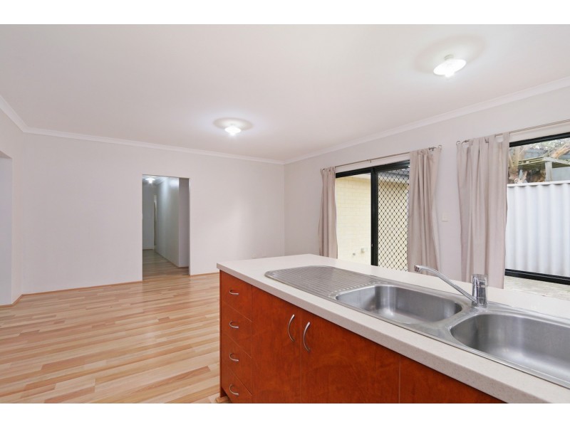 85A Walpole Street, St James WA 6102
