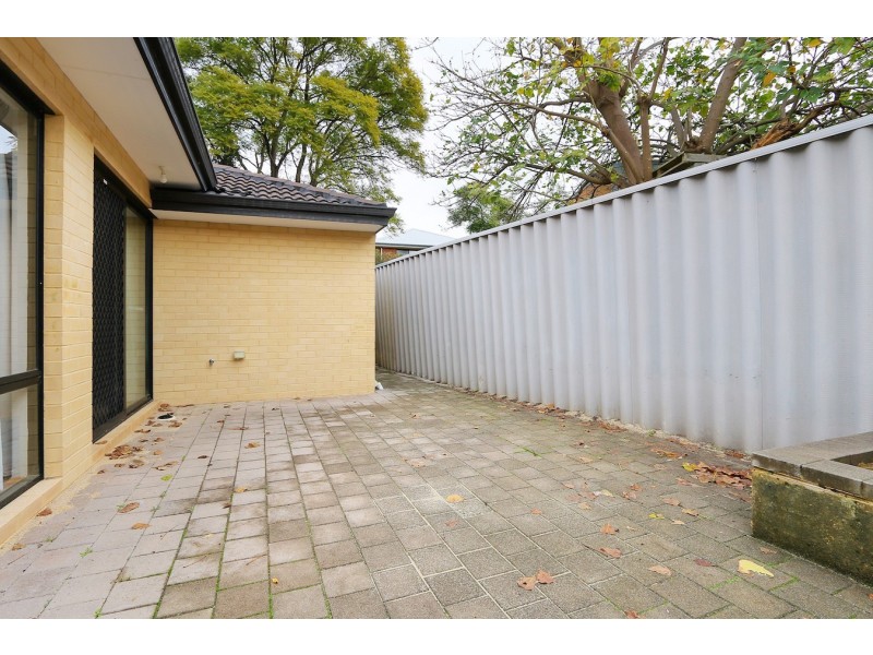 85A Walpole Street, St James WA 6102