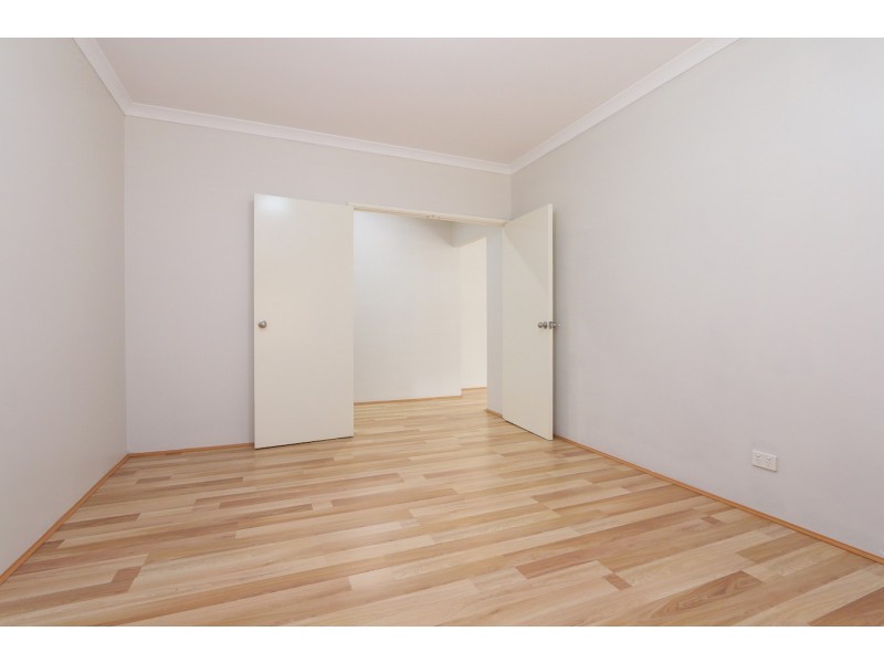 85A Walpole Street, St James WA 6102