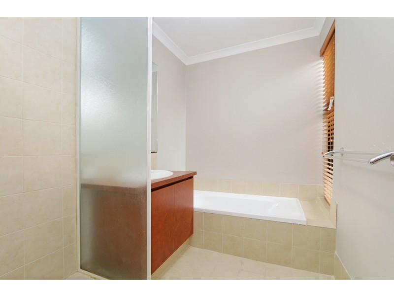 85A Walpole Street, St James WA 6102