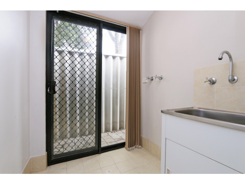 85A Walpole Street, St James WA 6102