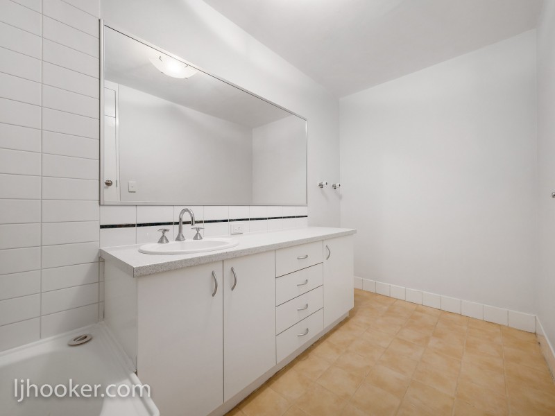 37/40 Pollard Street, Glendalough WA 6016