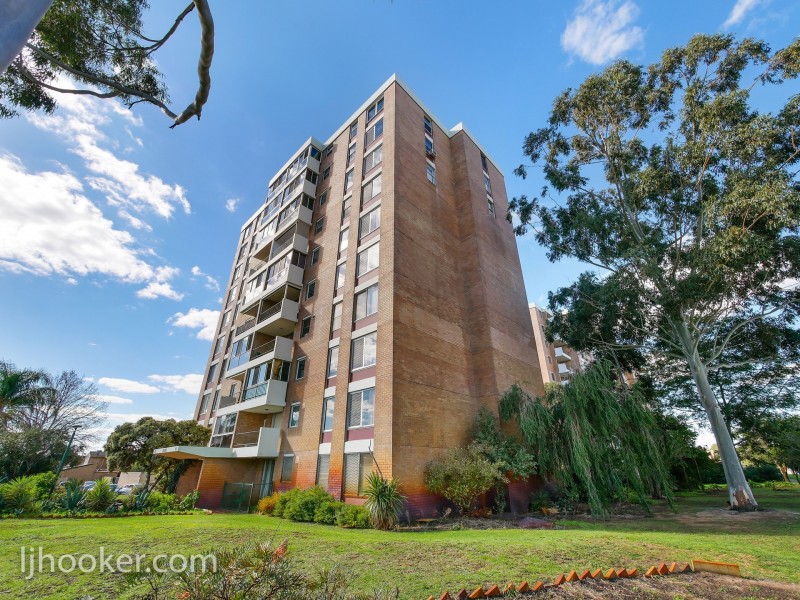 37/40 Pollard Street, Glendalough WA 6016