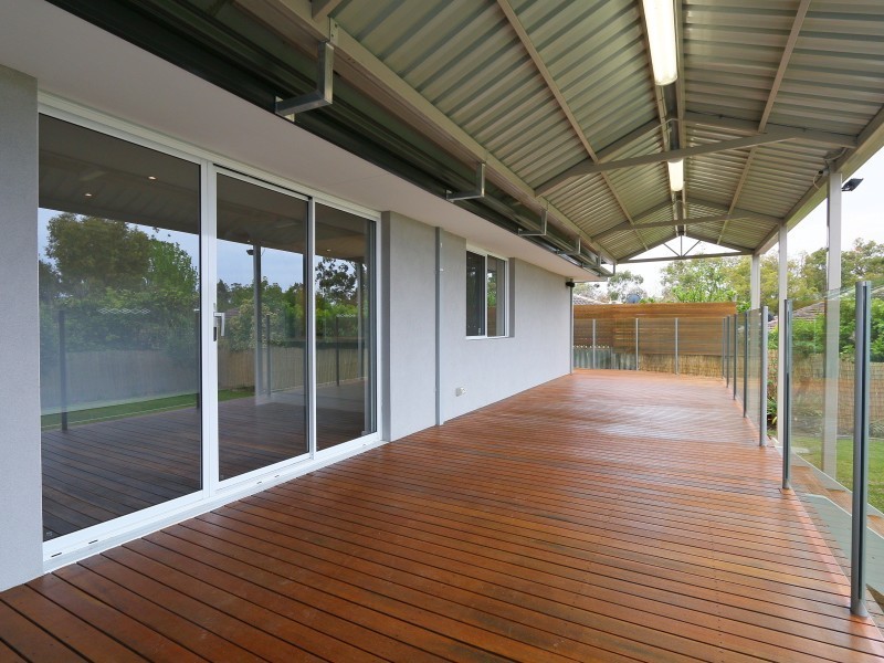 4 Boston Way, Booragoon WA 6154