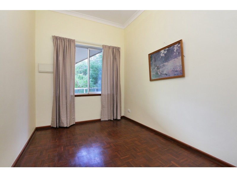 400 Lesmurdie Road, Lesmurdie WA 6076