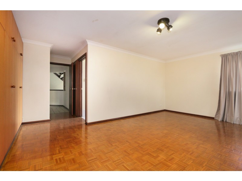 400 Lesmurdie Road, Lesmurdie WA 6076