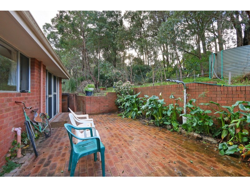 400 Lesmurdie Road, Lesmurdie WA 6076