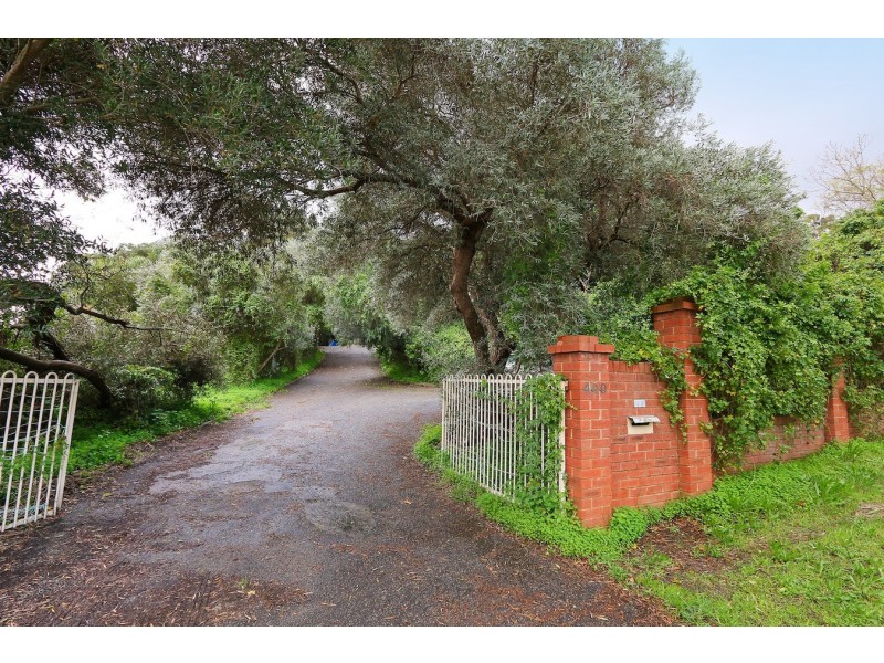 400 Lesmurdie Road, Lesmurdie WA 6076