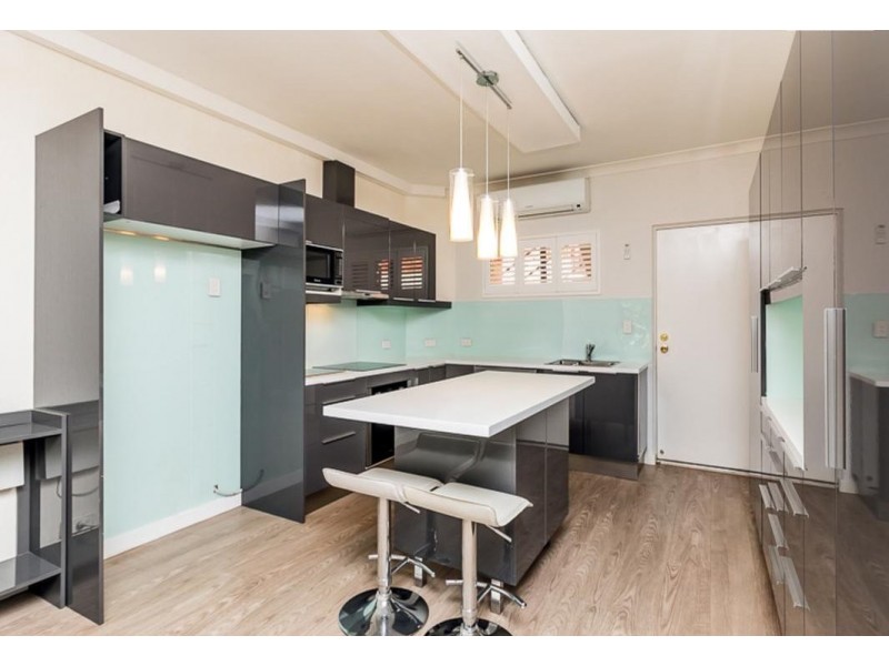 2/8 King George Street, Victoria Park WA 6100