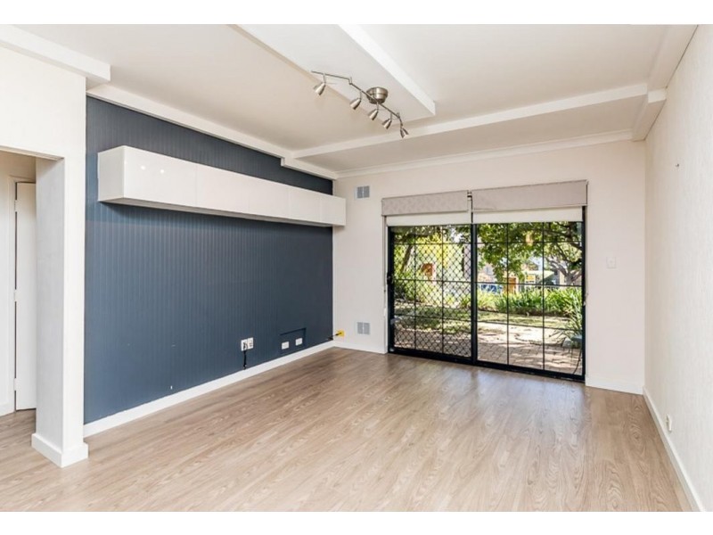 2/8 King George Street, Victoria Park WA 6100