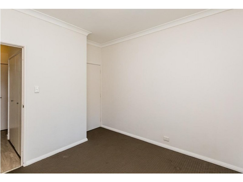 2/8 King George Street, Victoria Park WA 6100