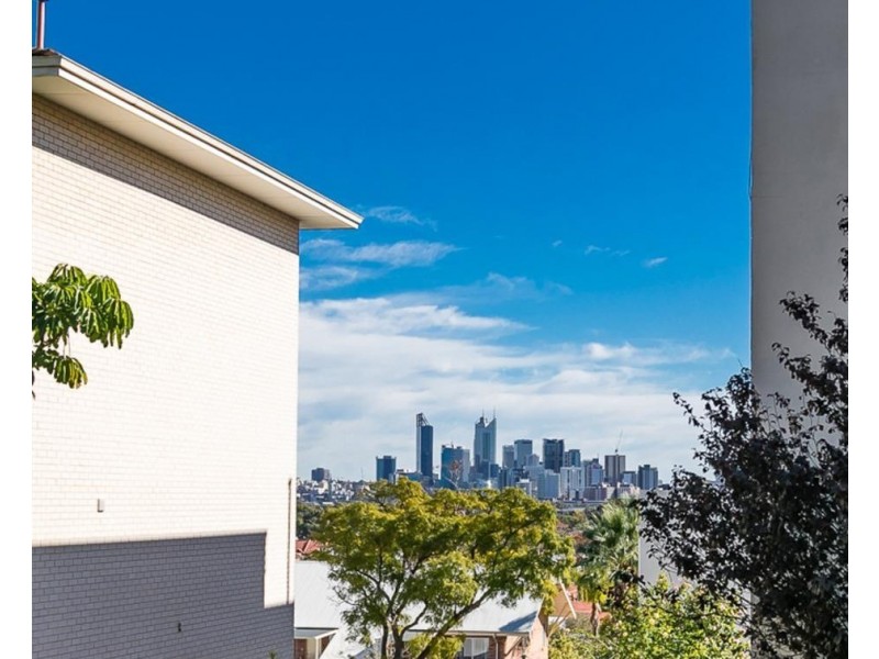 2/8 King George Street, Victoria Park WA 6100