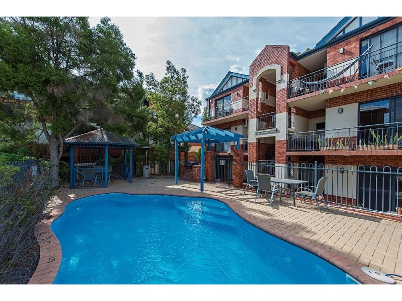 2/8 King George Street, Victoria Park WA 6100