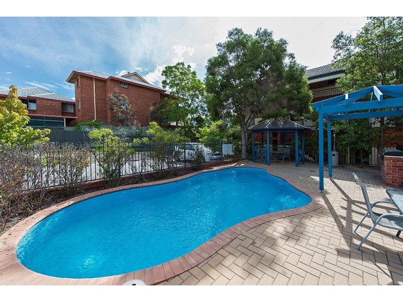 2/8 King George Street, Victoria Park WA 6100