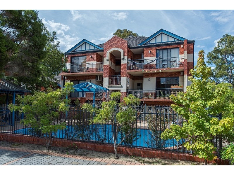 2/8 King George Street, Victoria Park WA 6100