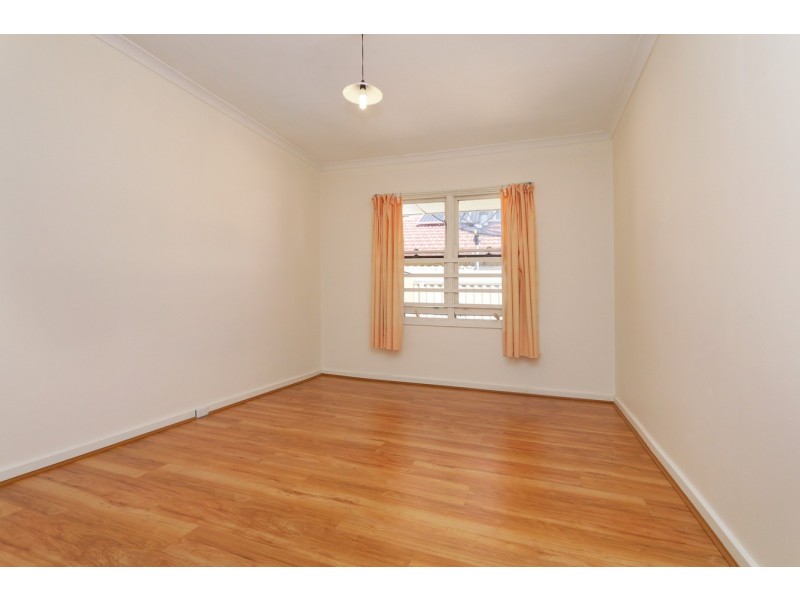 8 Beaconsfield Street, St James WA 6102