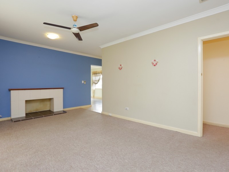 7 Devine Street, Maddington WA 6109