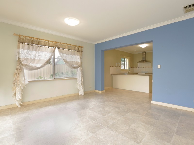 7 Devine Street, Maddington WA 6109