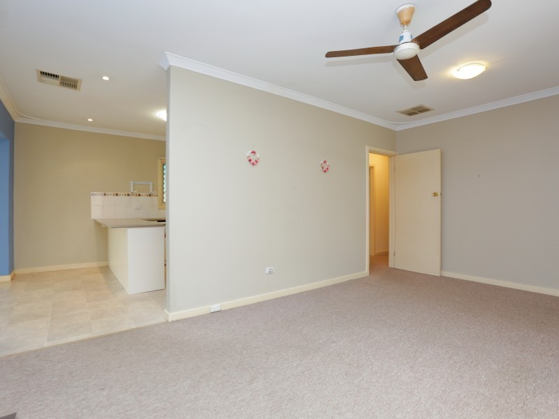 7 Devine Street, Maddington WA 6109