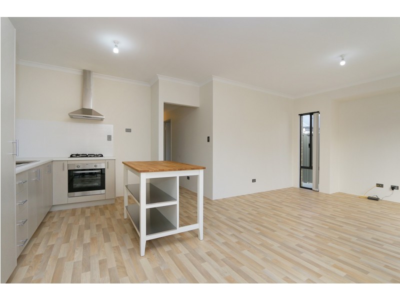 4 Telopea Way, Piara Waters WA 6112