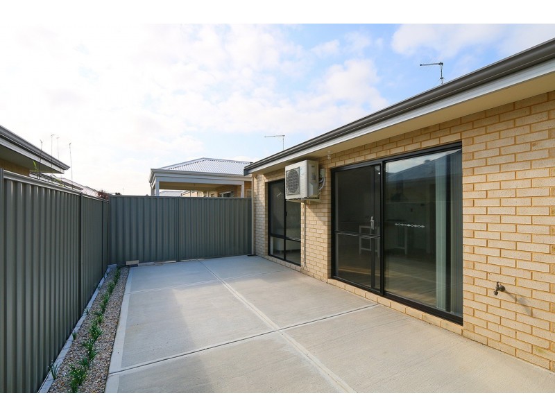 4 Telopea Way, Piara Waters WA 6112