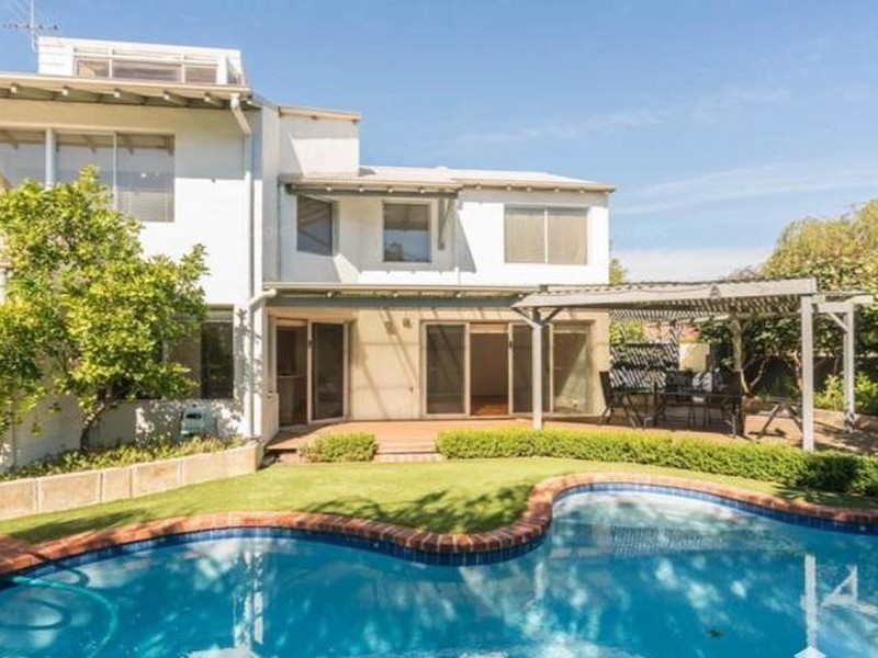 3/8 Sandgate Street, South Perth WA 6151