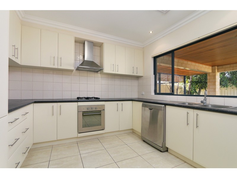 53 Kembla Circle, Madeley WA 6065