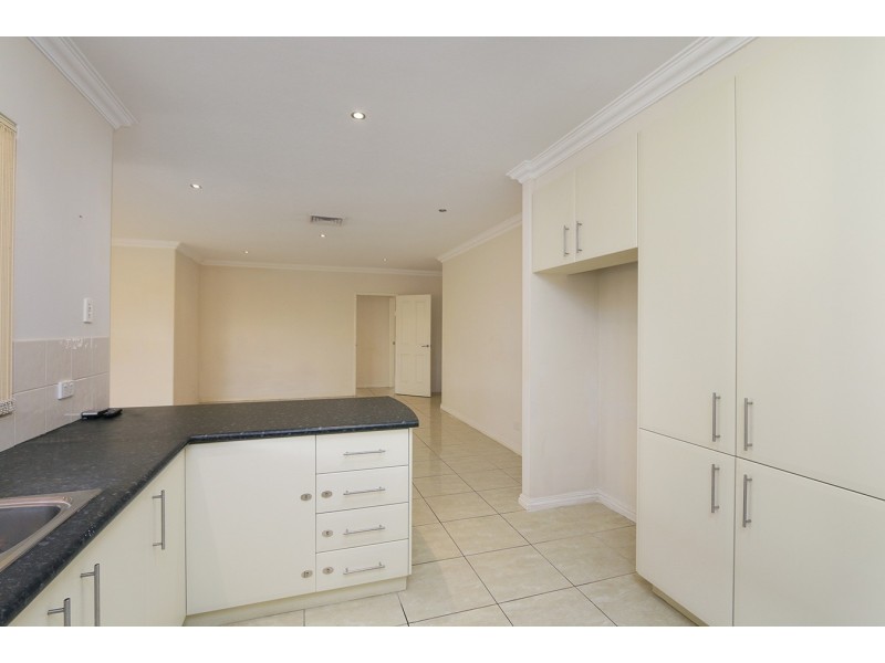 53 Kembla Circle, Madeley WA 6065