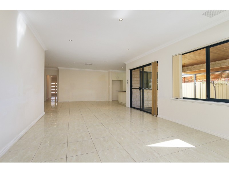 53 Kembla Circle, Madeley WA 6065